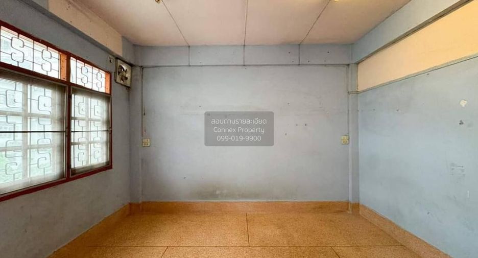 Local comercial en venta de 8 habitaciones en Phasi Charoen, Bangkok