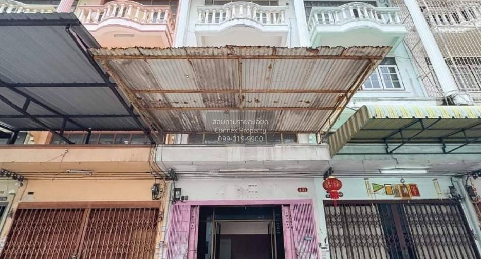Local comercial en venta de 8 habitaciones en Phasi Charoen, Bangkok