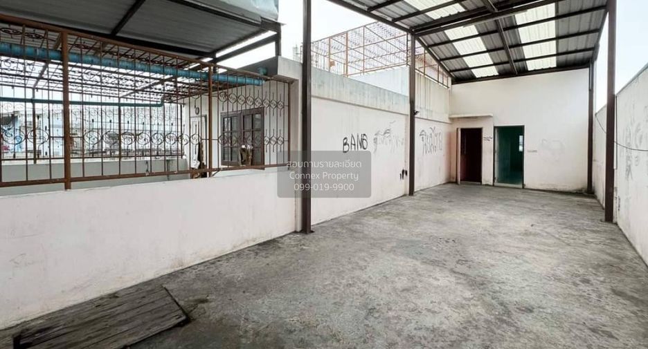 Local comercial en venta de 8 habitaciones en Phasi Charoen, Bangkok