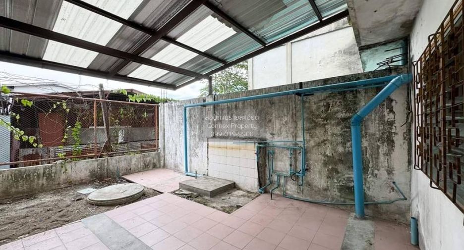 Local comercial en venta de 8 habitaciones en Phasi Charoen, Bangkok