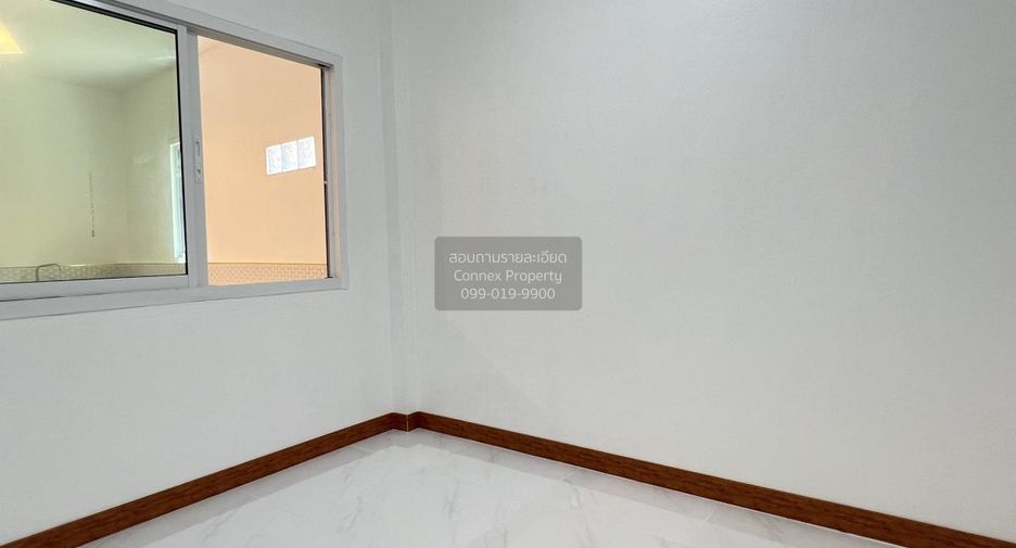 For sale 2 bedrooms townhouse in Sai Noi, Nonthaburi