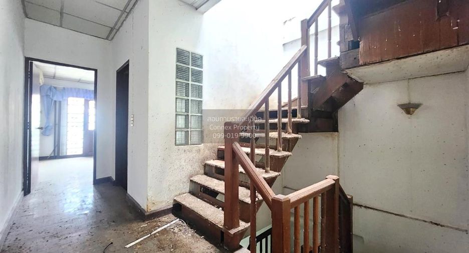 For sale 4 bedrooms townhouse in Phutthamonthon, Nakhon Pathom