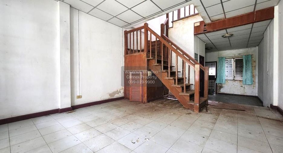 For sale 4 bedrooms townhouse in Phutthamonthon, Nakhon Pathom