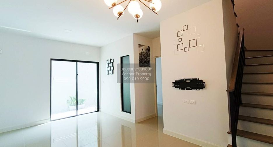 Casa adosada en venta de 4 habitaciones en Bang Yai, Nonthaburi