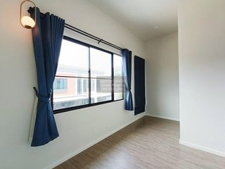 Casa adosada en venta de 4 habitaciones en Bang Yai, Nonthaburi