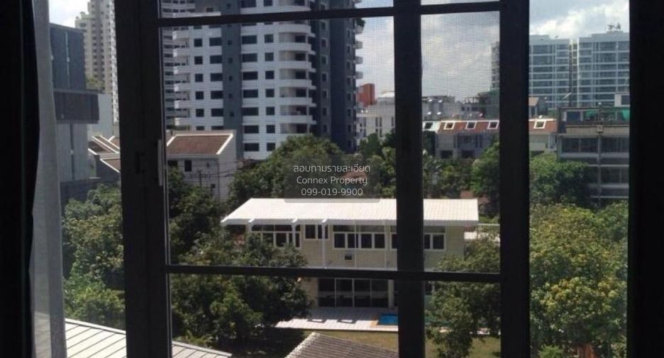 For sale 2 bedrooms condo in Khlong Toei, Bangkok