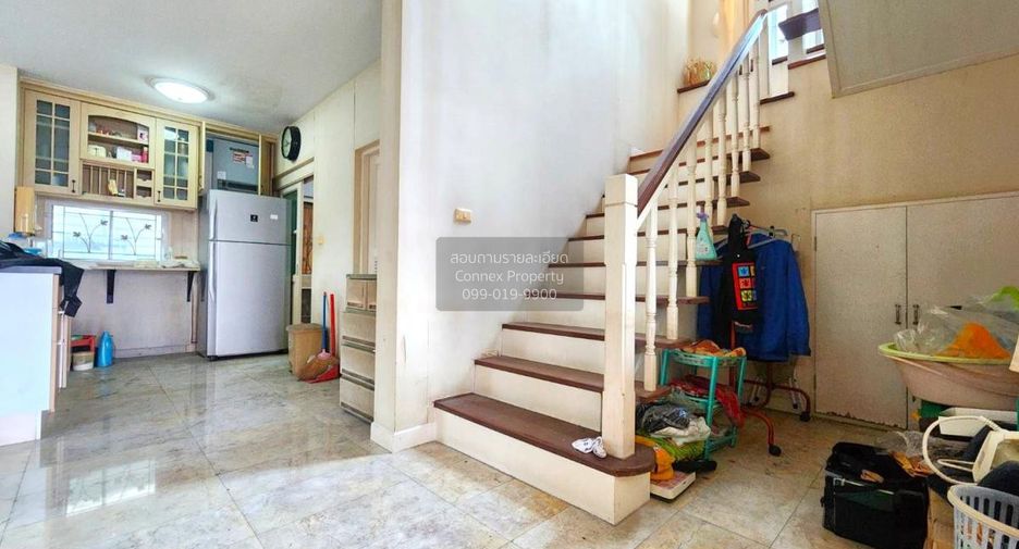 出售 3 卧室 独立屋 在 Mueang Pathum Thani, Pathum Thani