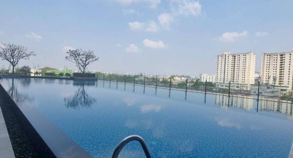 For sale 1 bed condo in Mueang Samut Prakan, Samut Prakan