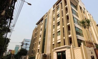 For sale 1 bed condo in Khlong Toei, Bangkok