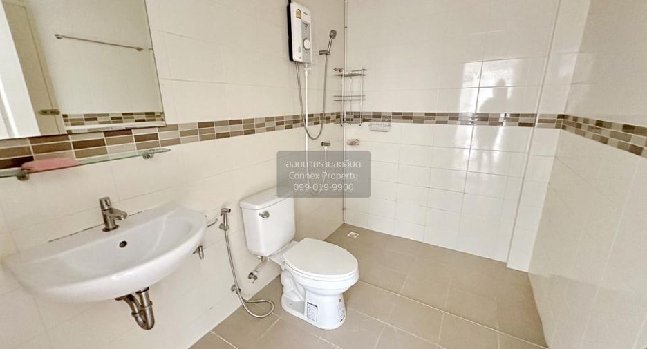 For sale 2 bedrooms townhouse in Sam Phran, Nakhon Pathom