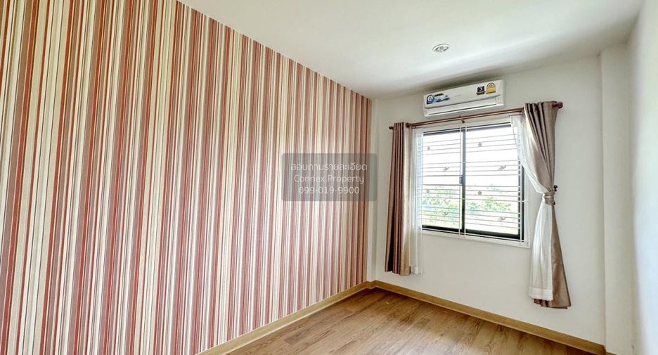 For sale 2 bedrooms townhouse in Sam Phran, Nakhon Pathom