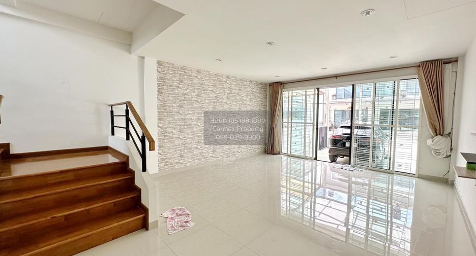 For sale 2 bedrooms townhouse in Sam Phran, Nakhon Pathom