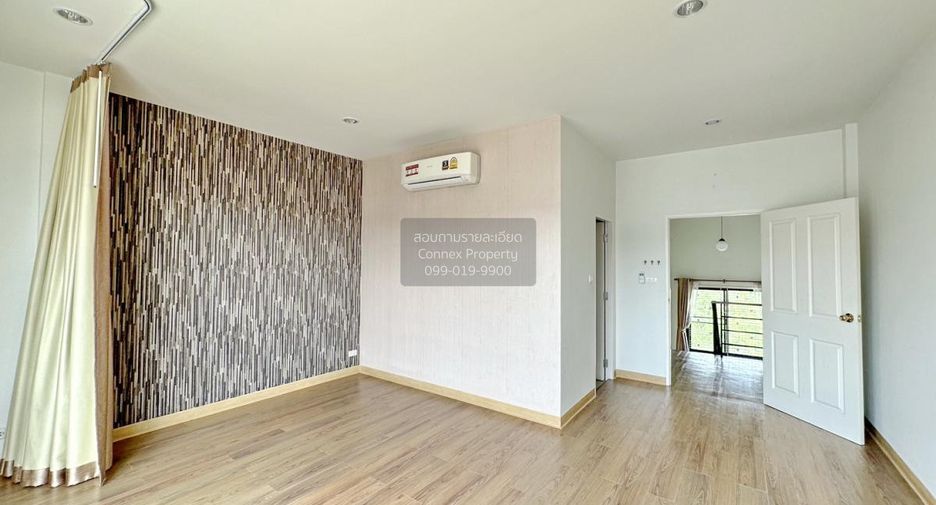 For sale 2 bedrooms townhouse in Sam Phran, Nakhon Pathom