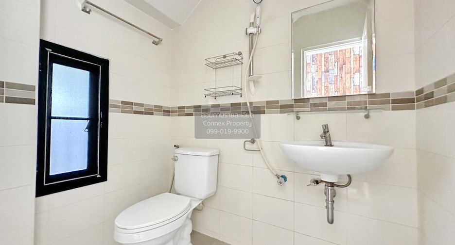 For sale 2 bedrooms townhouse in Sam Phran, Nakhon Pathom