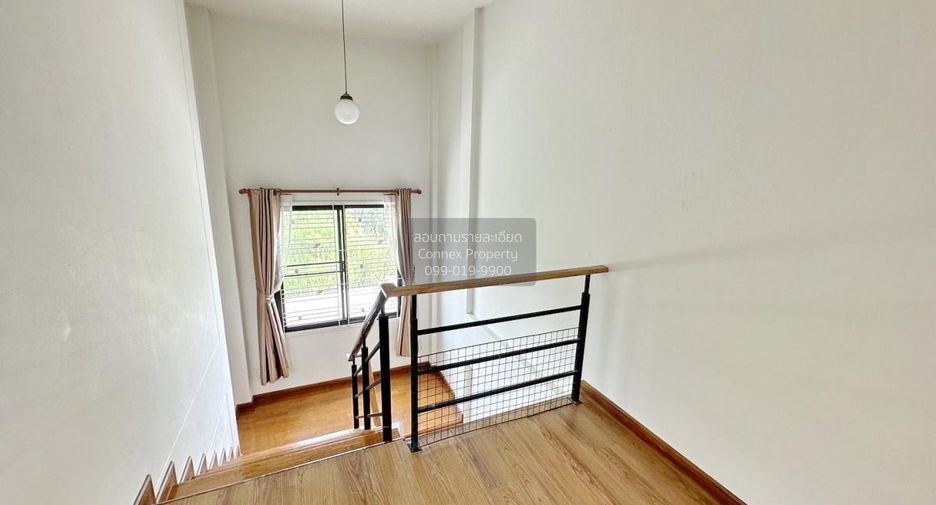For sale 2 bedrooms townhouse in Sam Phran, Nakhon Pathom
