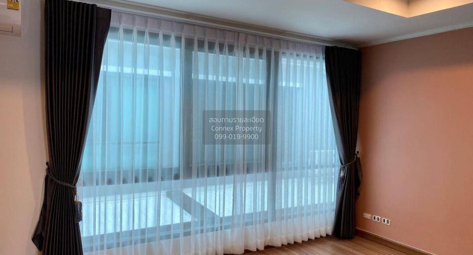 Casa adosada en venta de 4 habitaciones en Bang Kapi, Bangkok