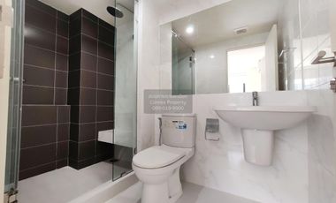 For sale 1 bed condo in Khlong Toei, Bangkok