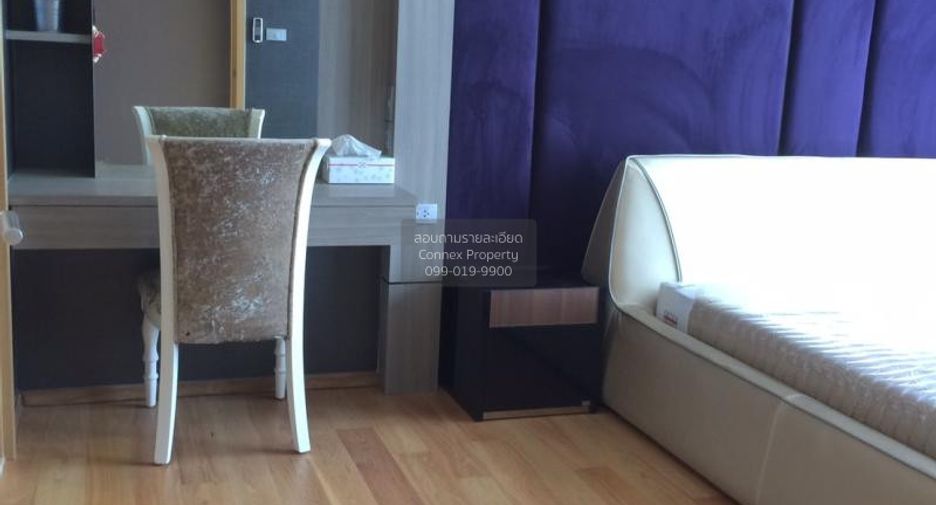 For sale 3 bedrooms condo in Khlong Toei, Bangkok