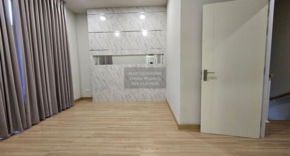 For sale 3 bedrooms townhouse in Bang Phli, Samut Prakan