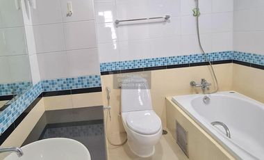 Продажа 2 спальни кондо в Кхлонг Тоеи, Бангкок