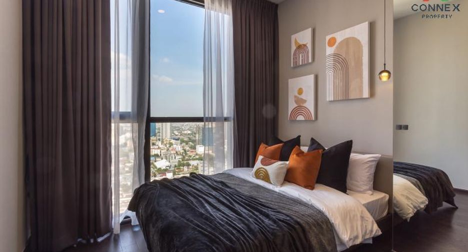 For sale 3 bedrooms condo in Watthana, Bangkok