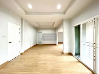 Casa en venta de 4 habitaciones en Min Buri, Bangkok