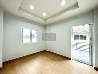 Casa en venta de 4 habitaciones en Min Buri, Bangkok