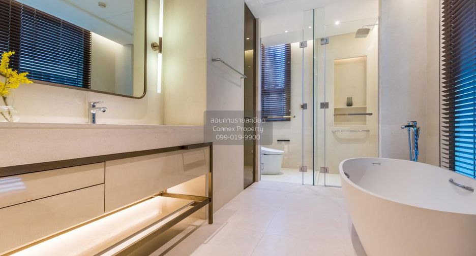 For sale 2 bedrooms condo in Pathum Wan, Bangkok