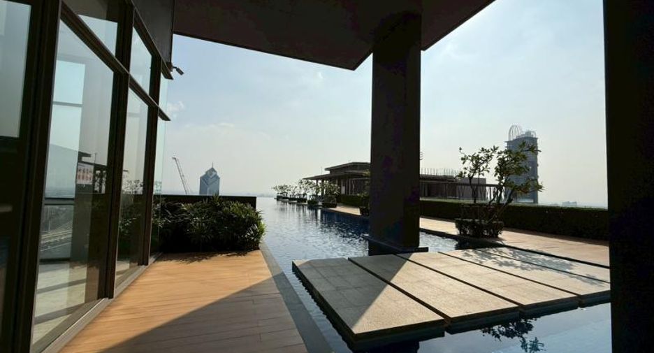 For sale 2 bedrooms condo in Yan Nawa, Bangkok