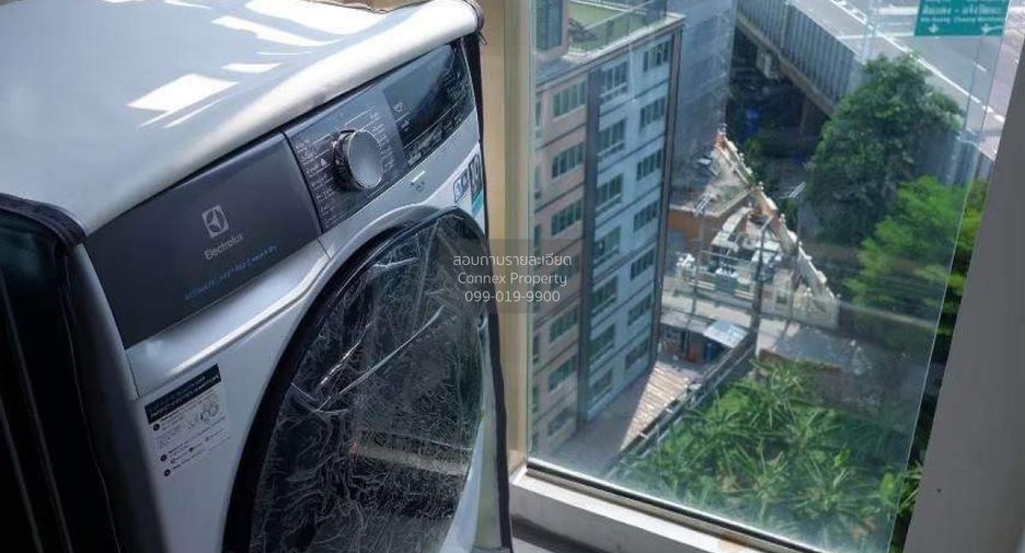 For sale 1 bed condo in Phra Khanong, Bangkok