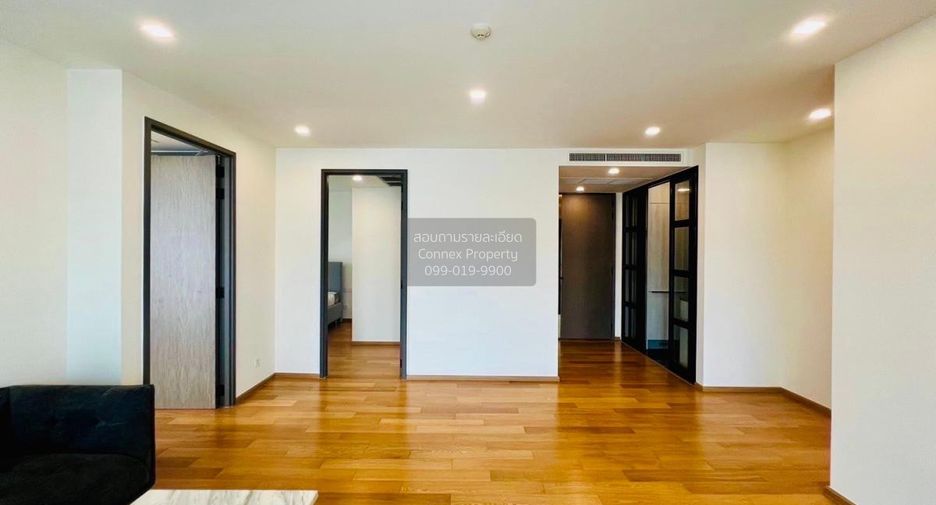 For sale 3 bedrooms condo in Khlong Toei, Bangkok