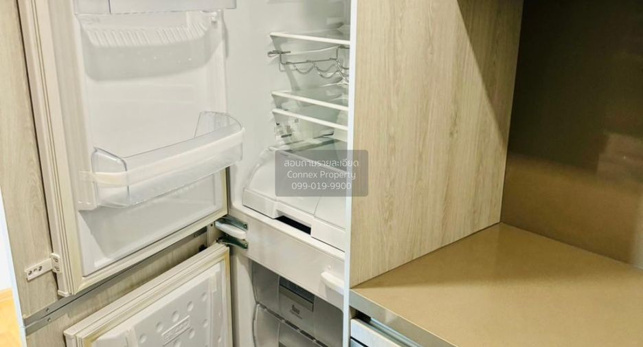 For sale 3 bedrooms condo in Khlong Toei, Bangkok