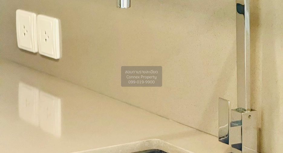 For sale 3 bedrooms condo in Khlong Toei, Bangkok
