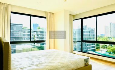 For sale 3 bedrooms condo in Khlong Toei, Bangkok