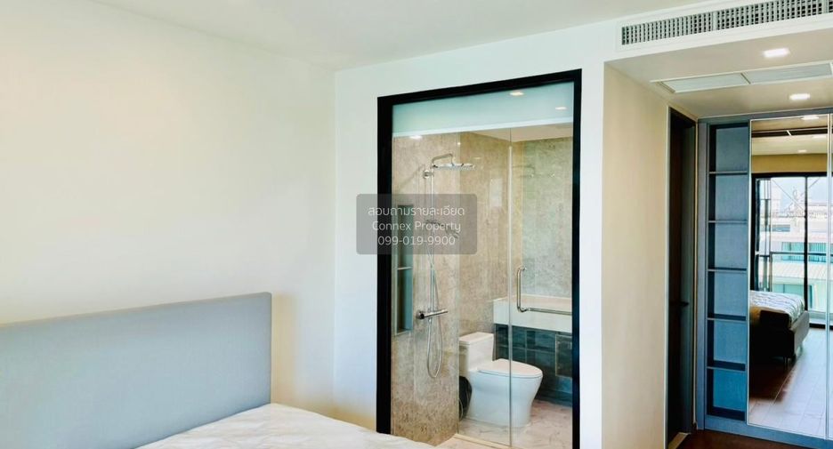 For sale 3 bedrooms condo in Khlong Toei, Bangkok
