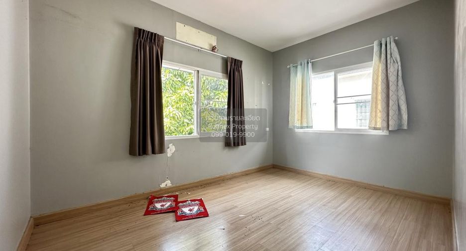 Casa adosada en venta de 4 habitaciones en Saphan Sung, Bangkok