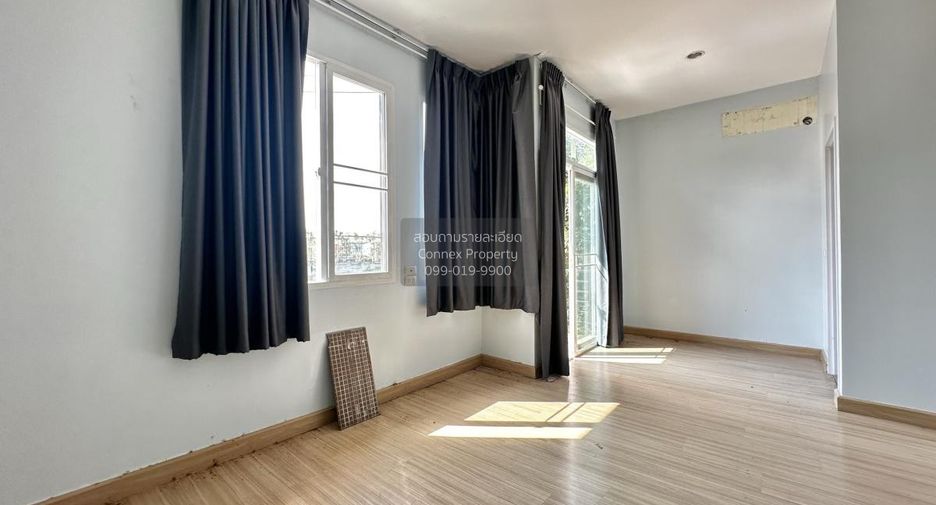 Casa adosada en venta de 4 habitaciones en Saphan Sung, Bangkok