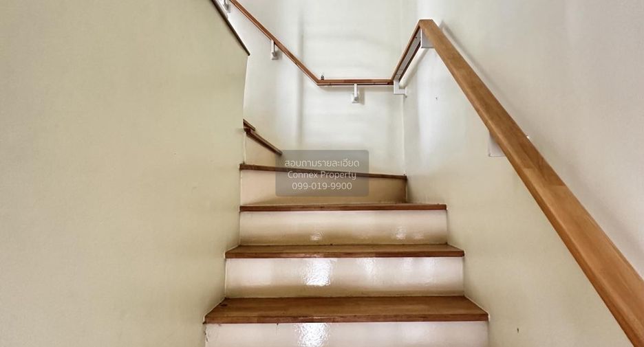 Casa adosada en venta de 4 habitaciones en Saphan Sung, Bangkok