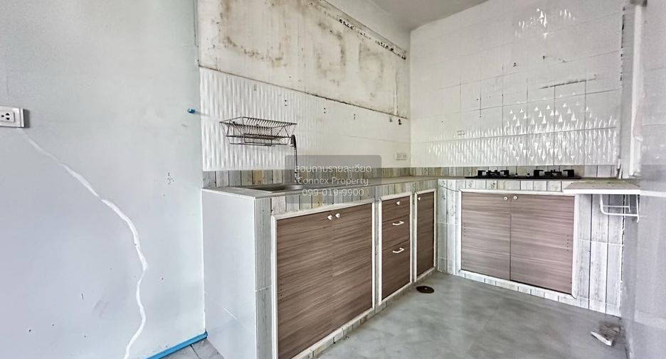 Casa adosada en venta de 4 habitaciones en Saphan Sung, Bangkok