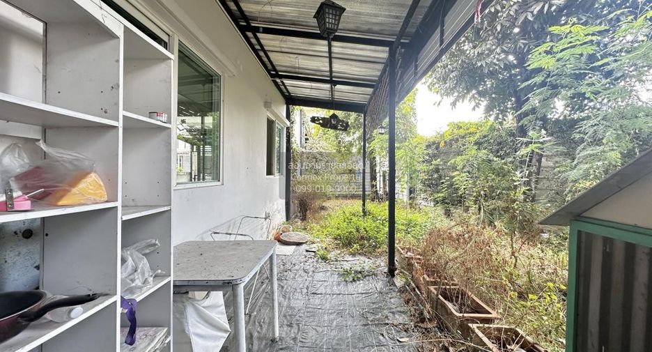Casa adosada en venta de 4 habitaciones en Saphan Sung, Bangkok