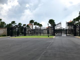 Casa en venta de 4 habitaciones en Bang Khen, Bangkok