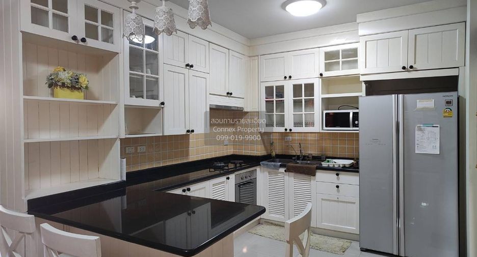For sale 5 bedrooms house in Mueang Nonthaburi, Nonthaburi