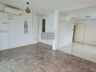 出售 4 卧室 联排别墅 在 Thung Khru, 曼谷