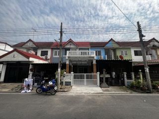 For sale 2 bedrooms townhouse in Sai Noi, Nonthaburi