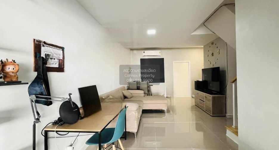 Casa adosada en venta de 3 habitaciones en Khlong Luang, Pathum Thani