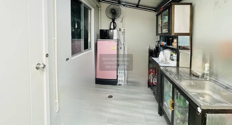 Casa adosada en venta de 3 habitaciones en Khlong Luang, Pathum Thani