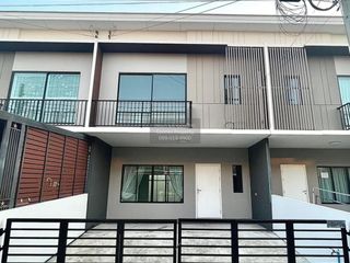 À vendre 3 chambres maison de ville à Bang Bua Thong, Nonthaburi