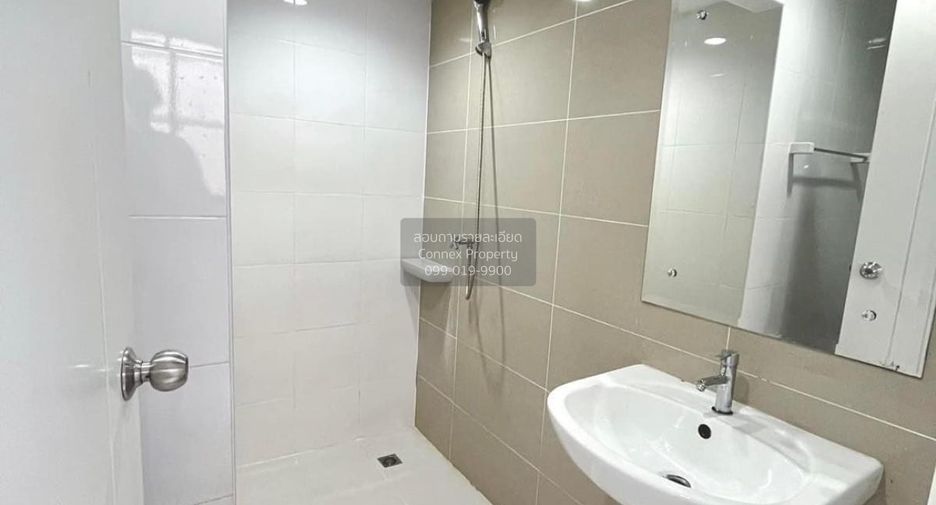 À vendre 3 chambres maison de ville à Bang Bua Thong, Nonthaburi