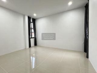 Casa en venta de 5 habitaciones en Thung Khru, Bangkok