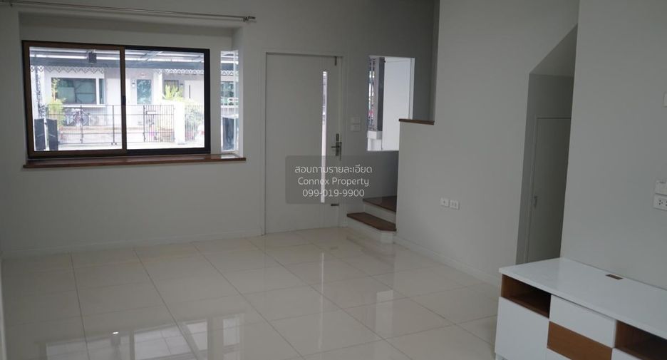 For sale 3 ベッドルーム townhouse in Khan Na Yao, Bangkok
